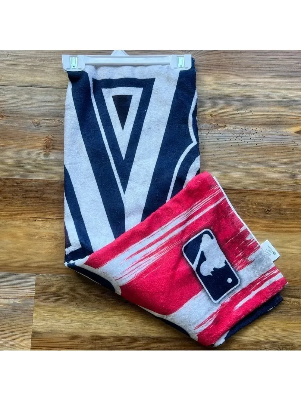 Wincraft MLB Spectra Patriotic Los Angeles Angels 30 x 60 Beach Towel